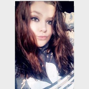 Meet your Posher, Caroline